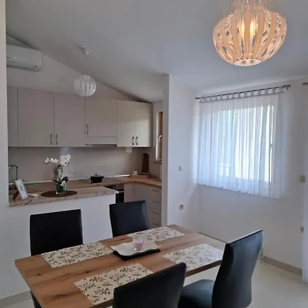 Terrace Apartment Siroki Brijeg